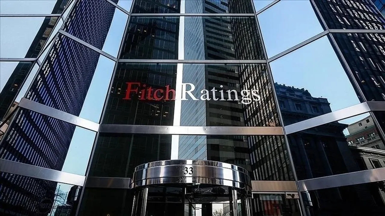 Fitch! Gümrük vergileri enflasyonu artırdı, harcamalar düştü